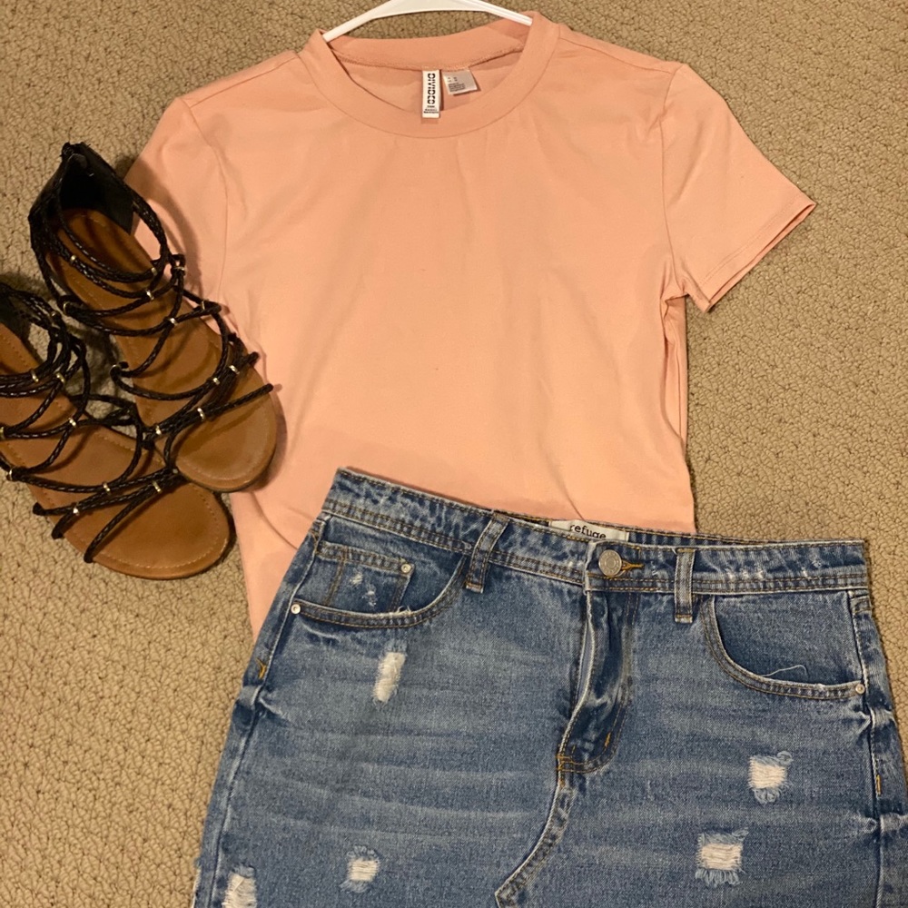 Pink crop top 👄